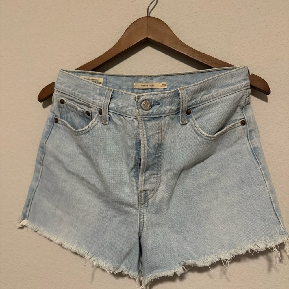 Levi’s Shorts size 29
